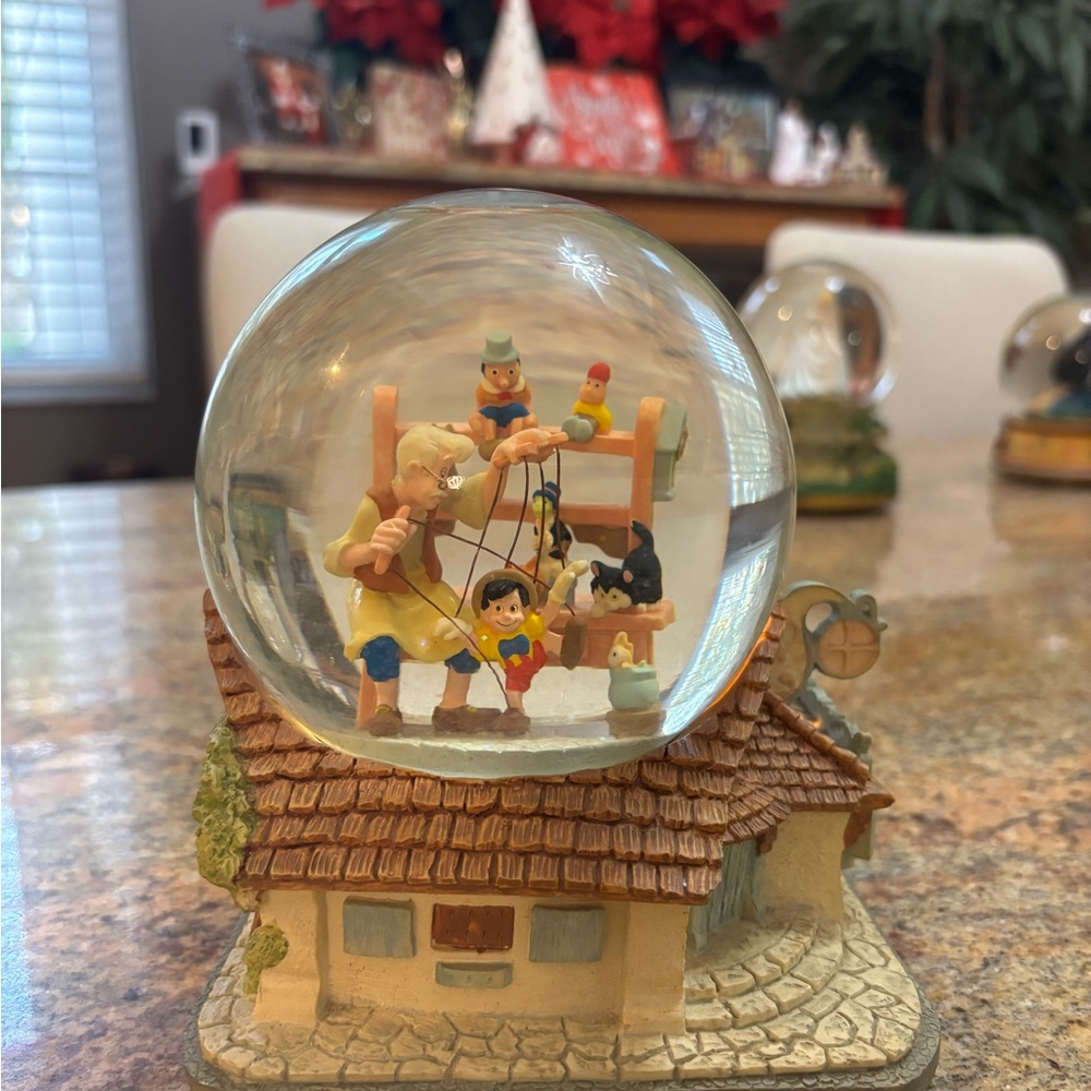 Disney Snow Globe with Pinocchio and Geppetto - Multicolor